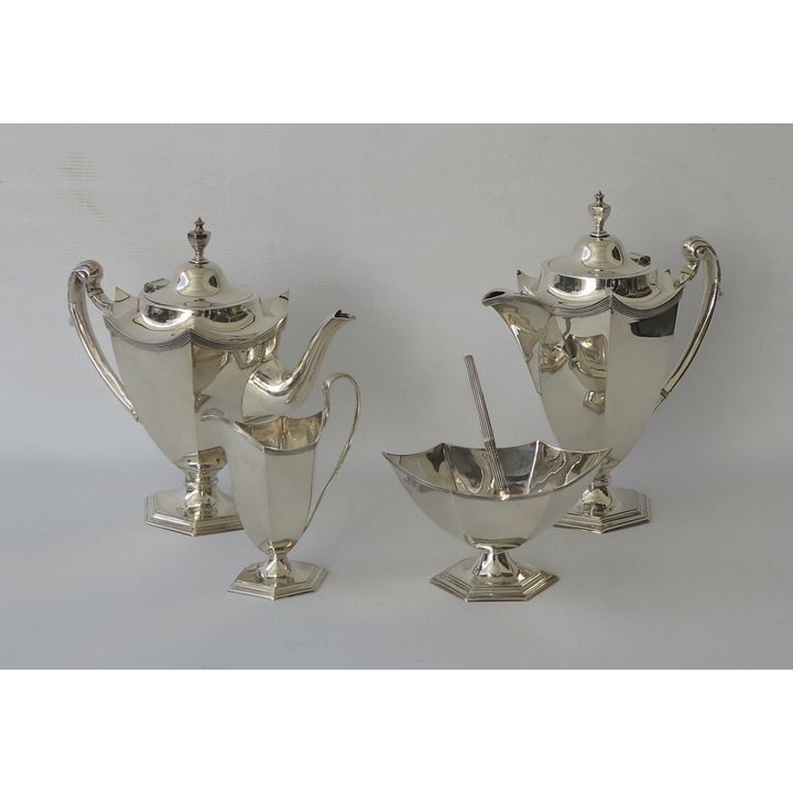 GEORGE V SILVER 4 PIECE TEA SERVICE, Sheffield 1921, maker Walker & Hall, 2065gms