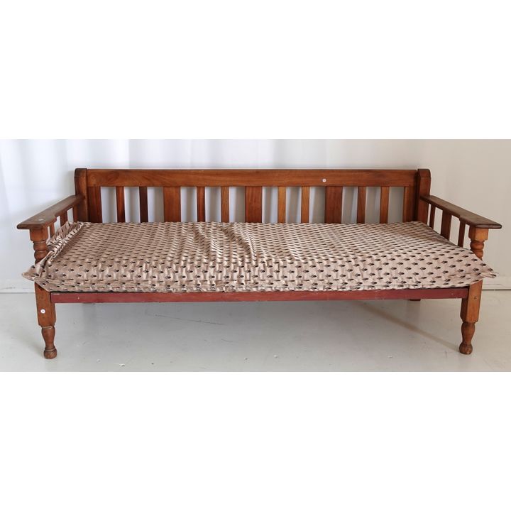 DAY BED