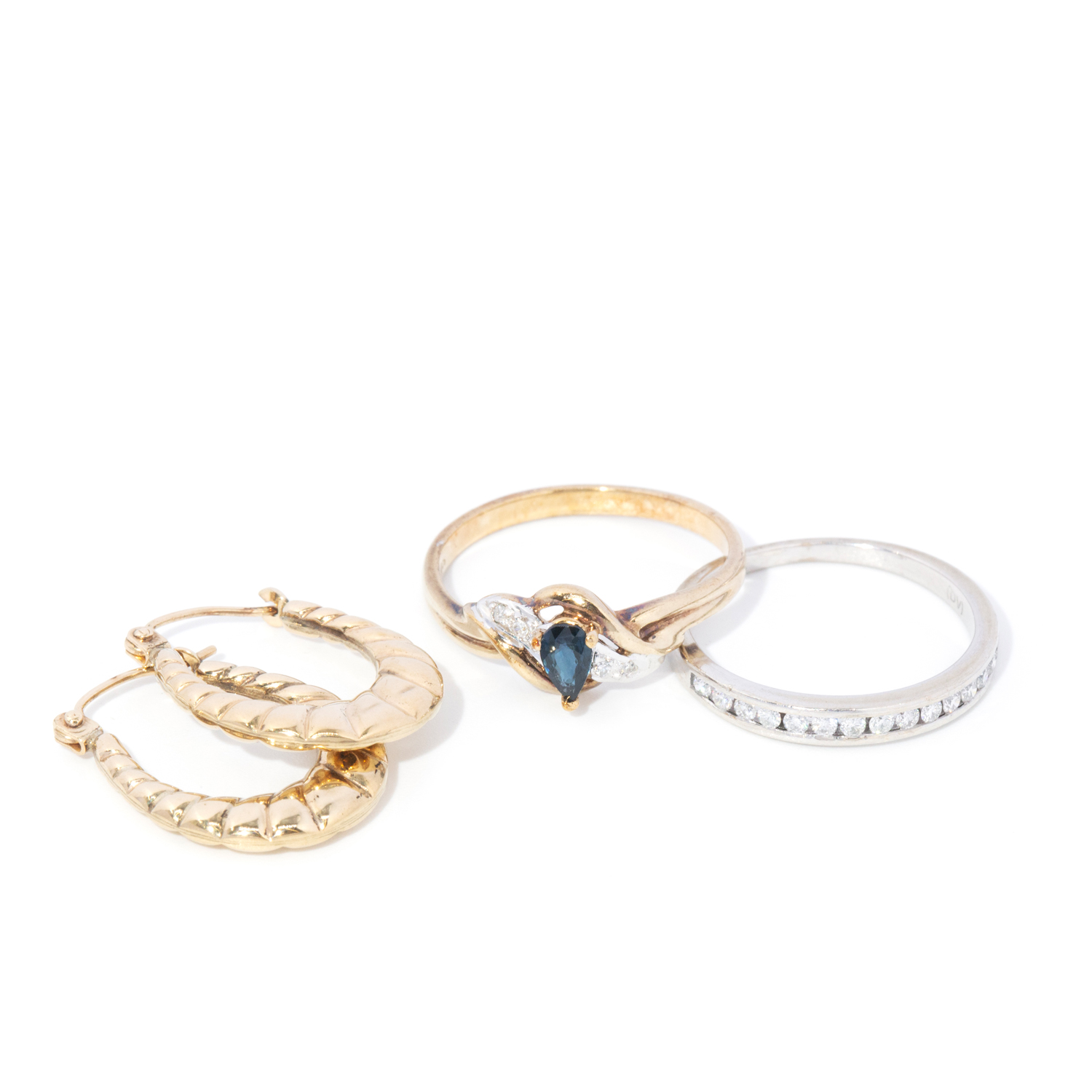 assorted 9 carat gold diamond and sapphire jewellery lot