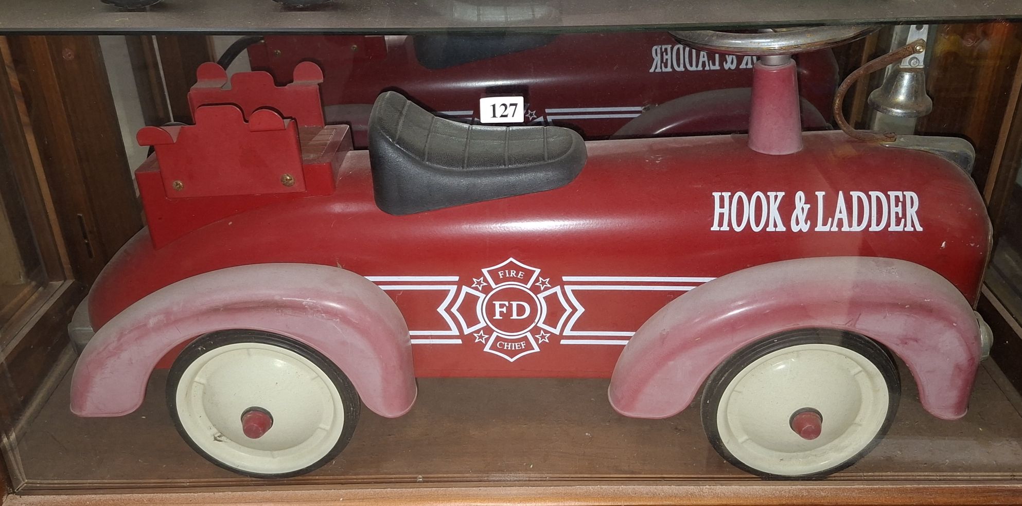 127 · HOOK AND LADDER CHILDS CAR