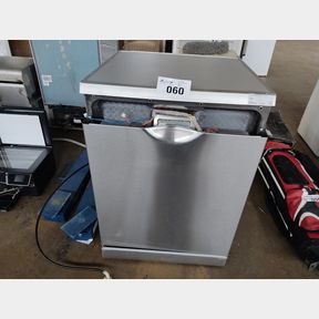 BOSCH 12 PLACE SETTING FREE STANDING DISHWASHER - SMS40E18ZA - NO PLUG - NO CONTROLS