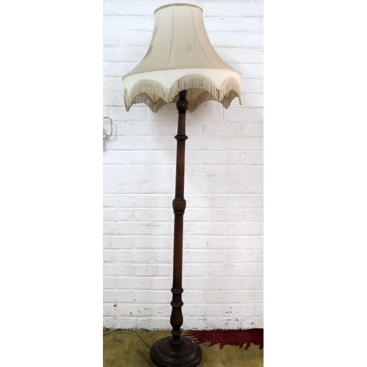 STANDARD LAMP