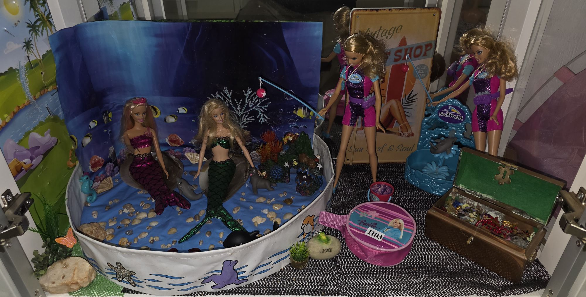 1103 · BARBIE DOLL SEA WORLD COLLECTION