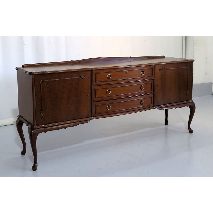 SIDEBOARD