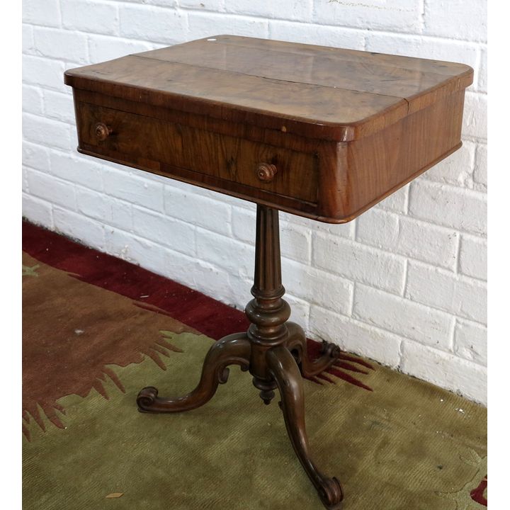 WALNUT LAMP TABLE