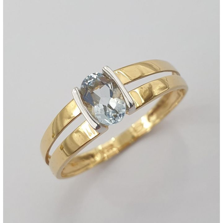 18ct Y/G Topaz Ring