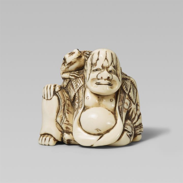 An unusually large Kyoto school ivory netsuke of Gama Sennin. Late 18th century