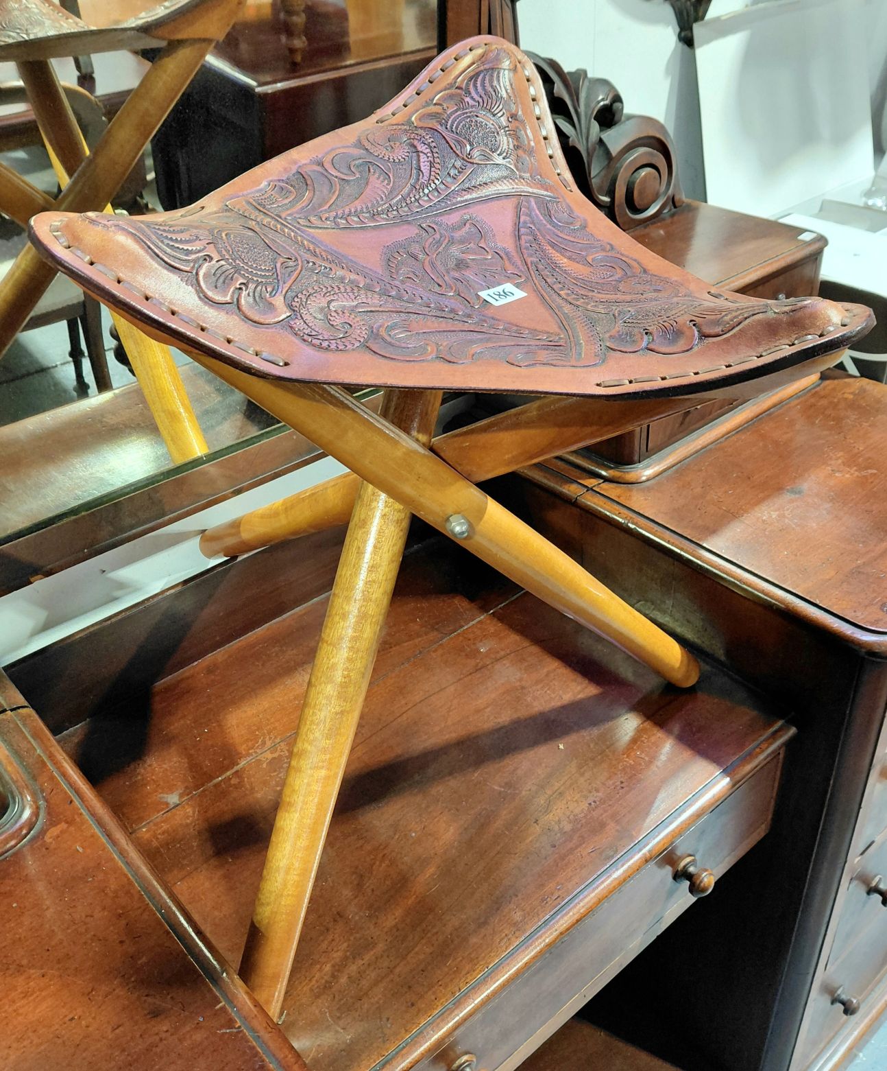 186 · A CAMPAIGN STOOL