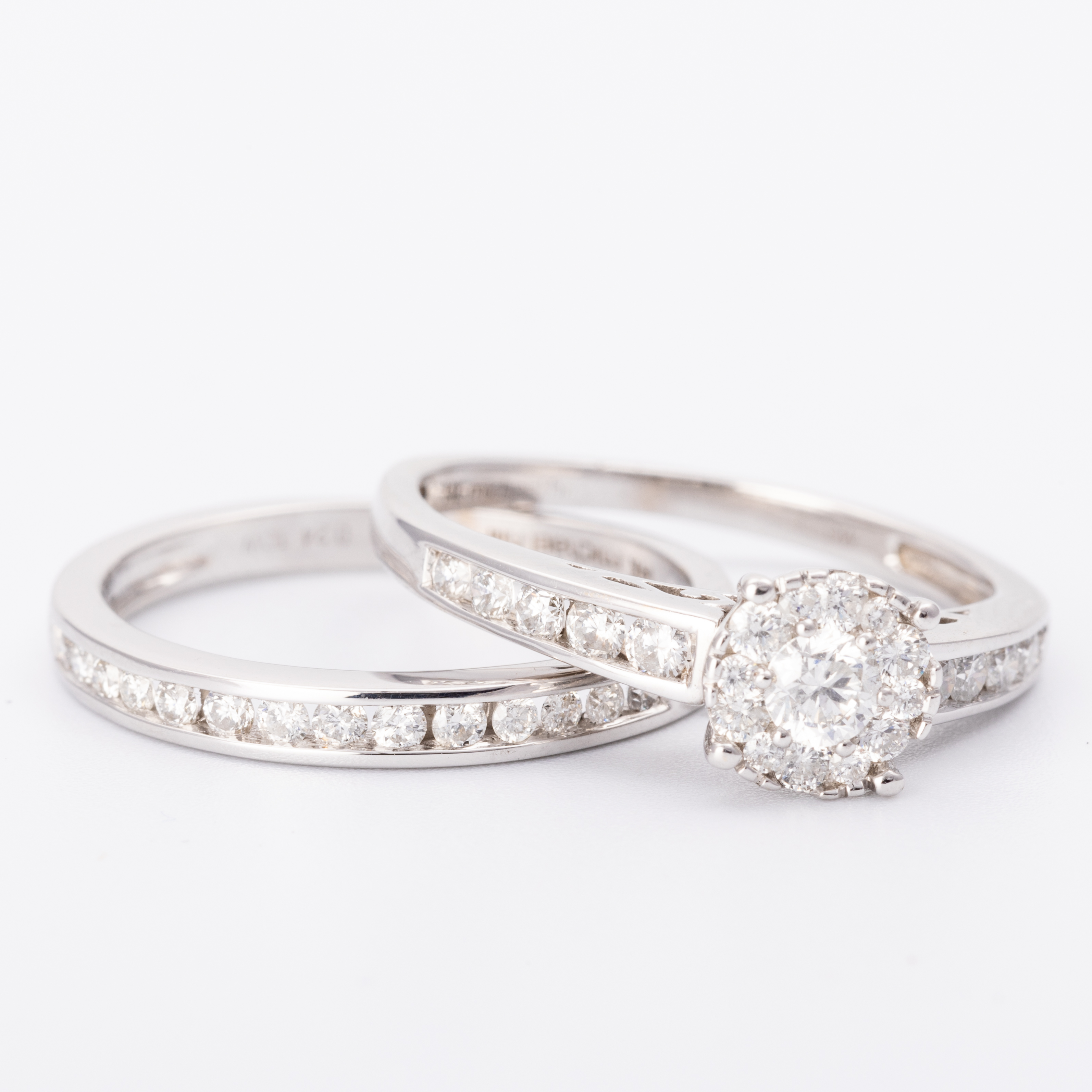 0.74 Carat Diamond Ring Set 14ct Gold