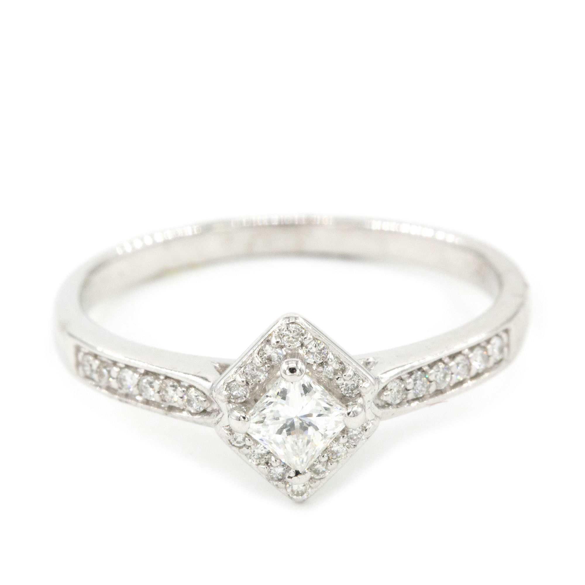Diamond Ring 18ct Gold,