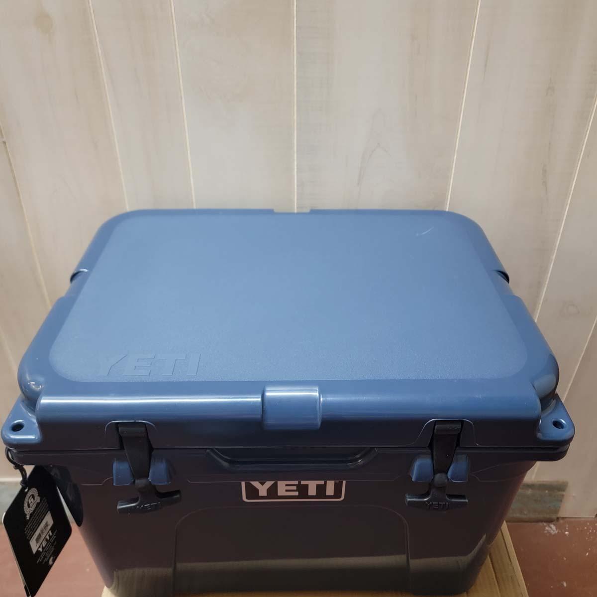 YETI Tundra 35 Cooler - Navy