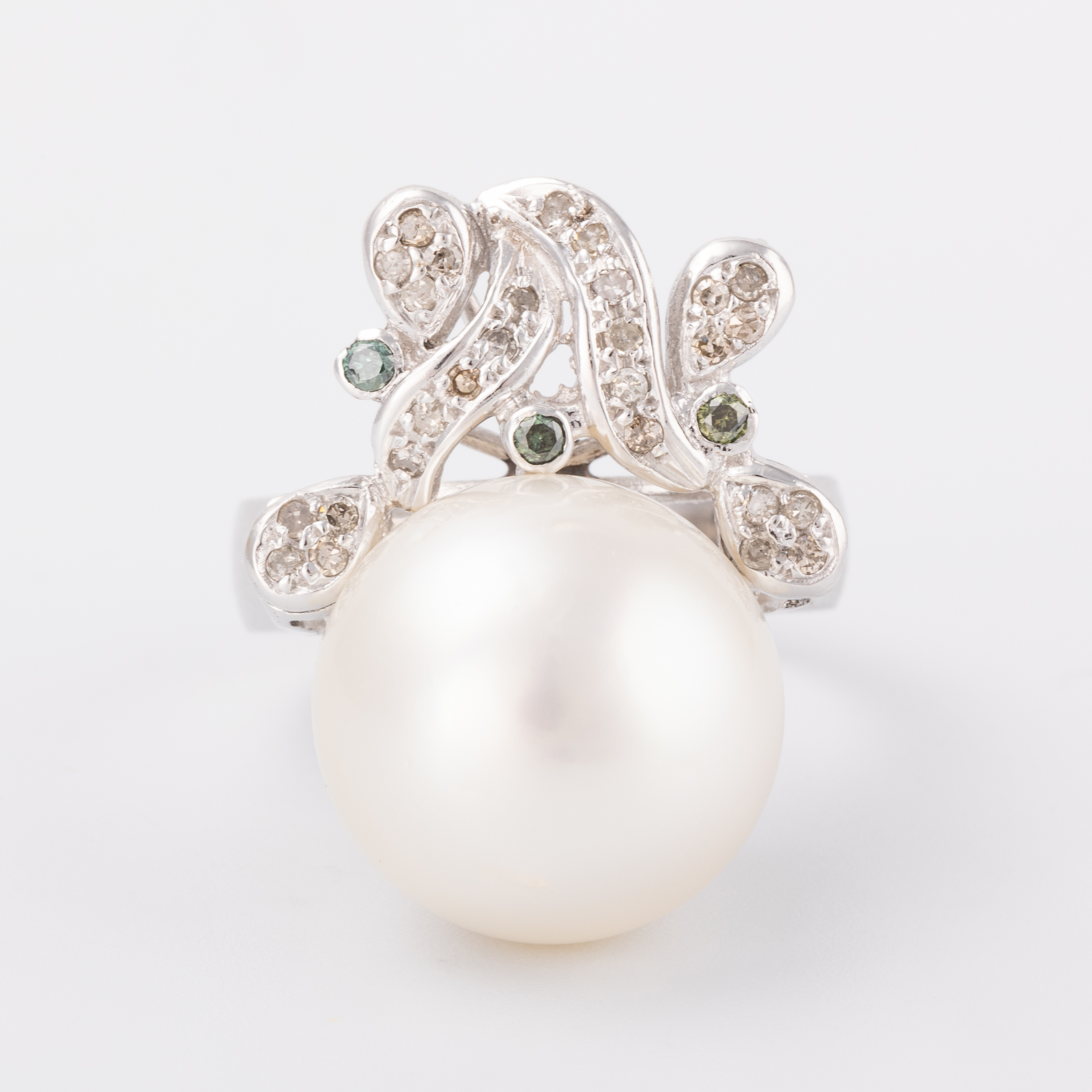 South Sea Pearl & Diamond Ring 14ct Gold