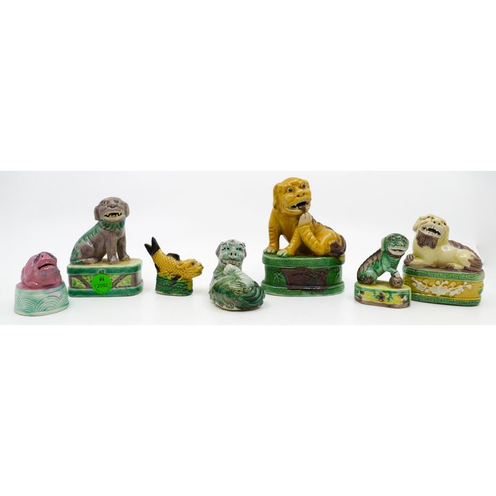 Tray 7pc Chinese Export Foo Lion Porcelain Figures 2'' to 4''