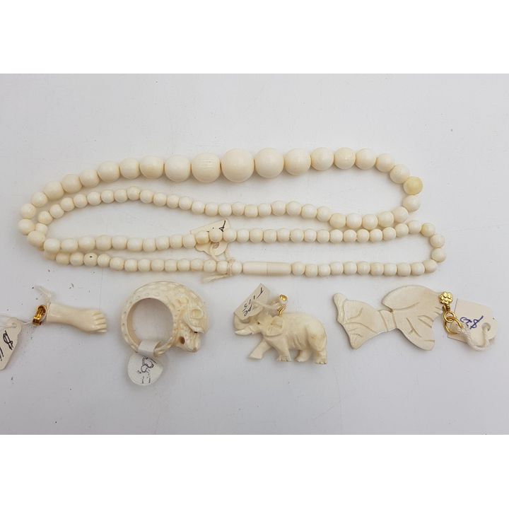 Pendants/Necklace
