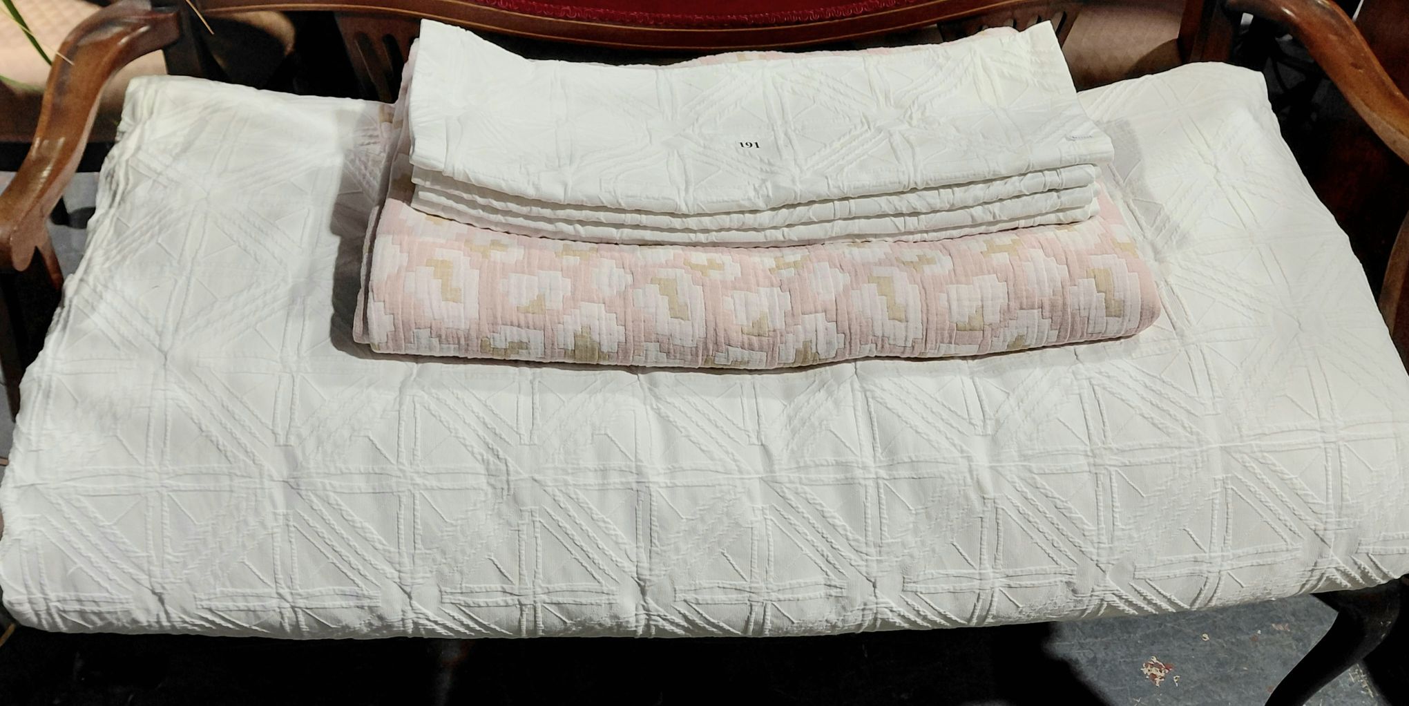 191 · BEAUTIFUL BED LINEN