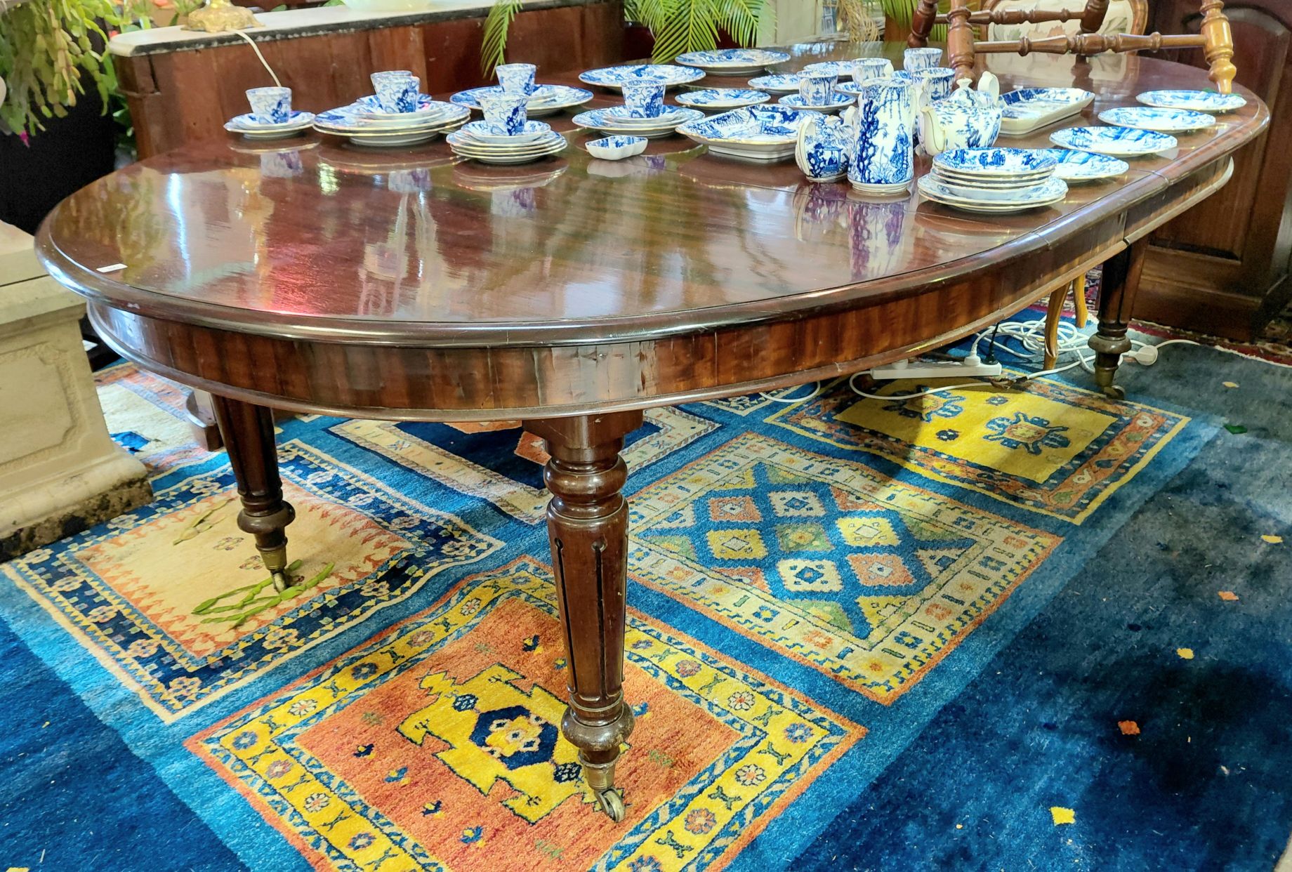 98 · WILLIAM IV DINING TABLE