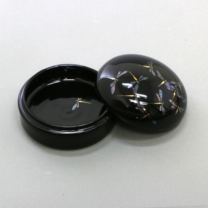 Penny MacLeod, Dragonfly lustre box