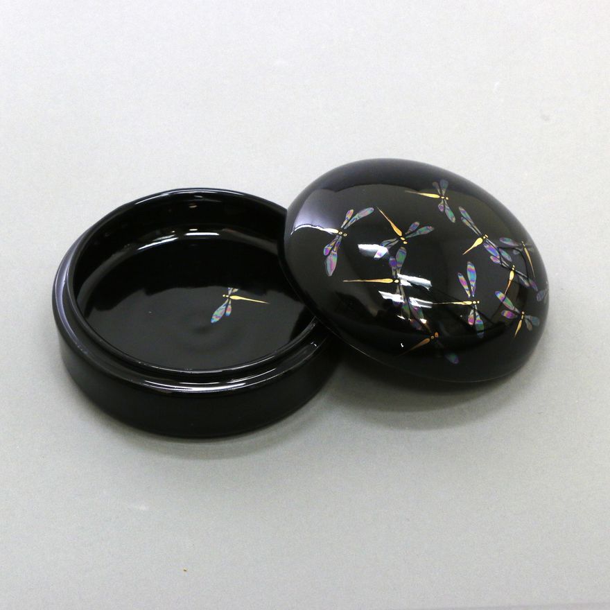 Penny MacLeod, Dragonfly lustre box