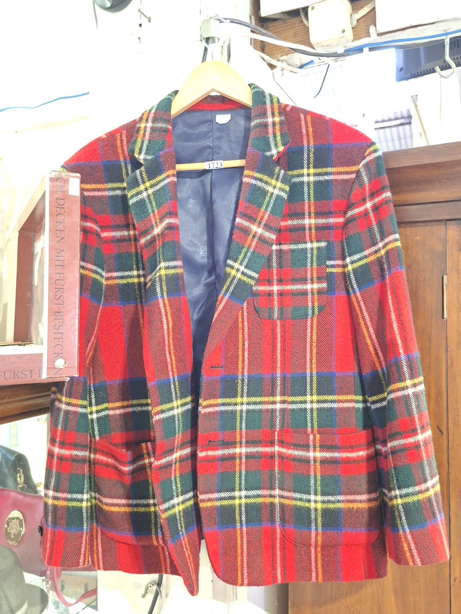 ENGLISH LAMBSWOOL JACKET