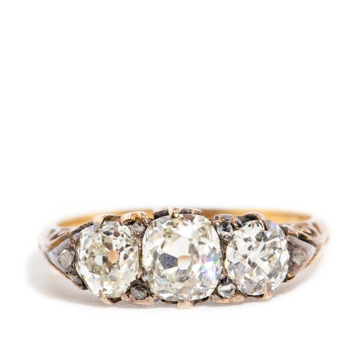 Three Stone Old Cut Diamond Ring 18ct Gold