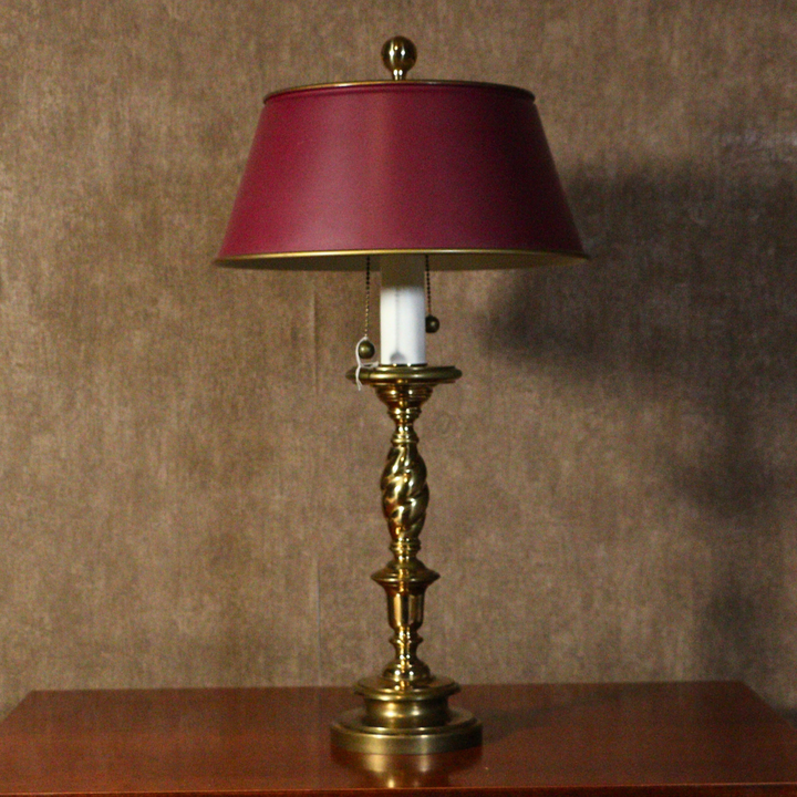 Lampara de mesa estilo Regencia