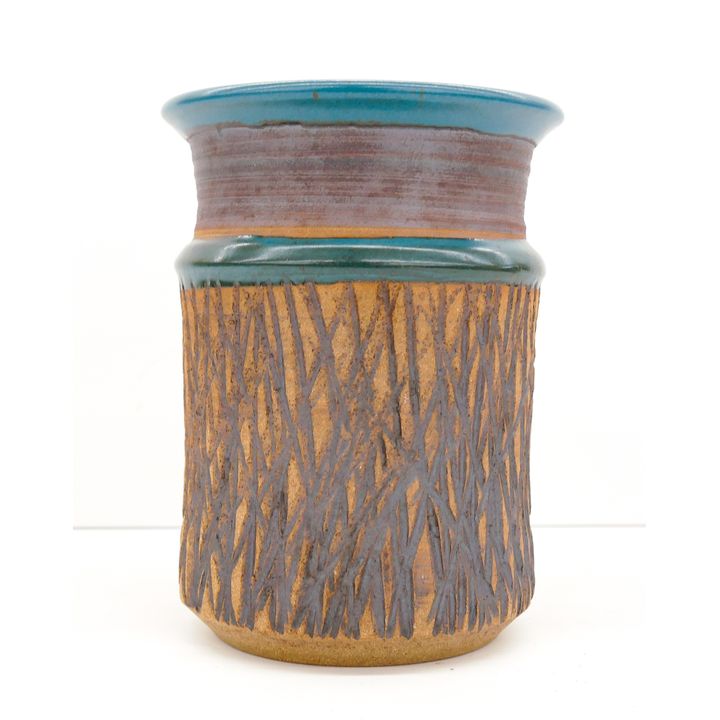 Victoria Littlejohn Sgraffito Pottery Green Vase 7.5''