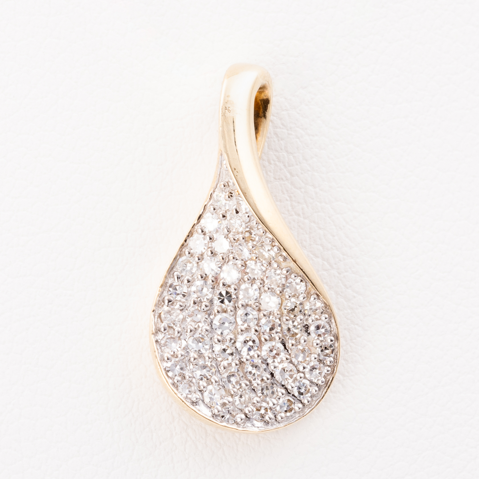 Diamond Cluster Pendant 9ct Gold