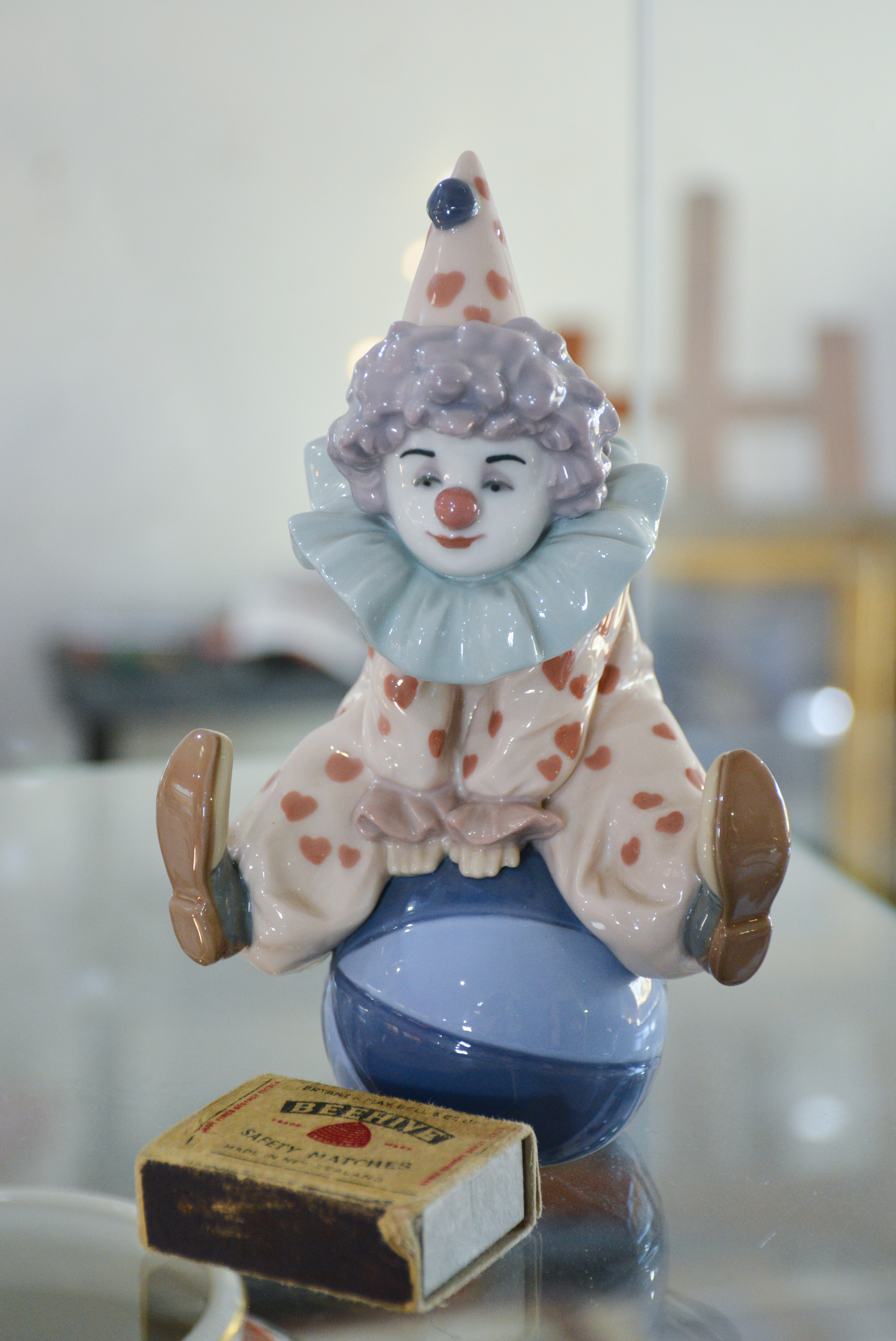 Lladro 1990 Clown on Ball Ornament — NZ auction result
