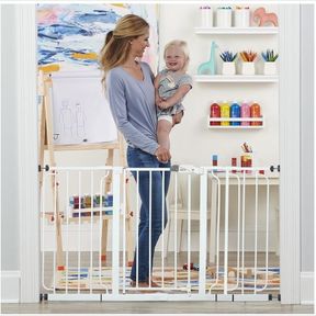 REGALO WIDE SPAN WALK THROUGH SAFETY GATE PRESSURE MOUNT WITH 3 INCLUDED EXTENSION KITS (148 CM)