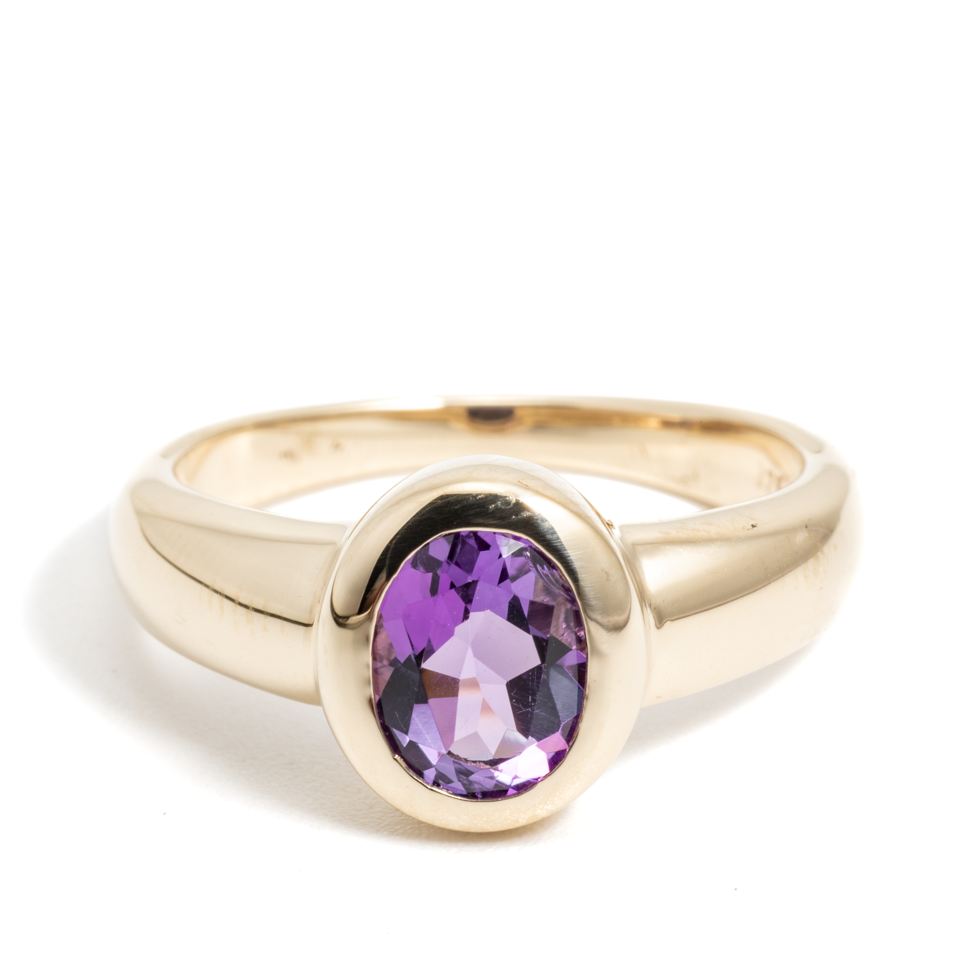 286 · Oval Amethyst Solitaire 9ct Gold Ring