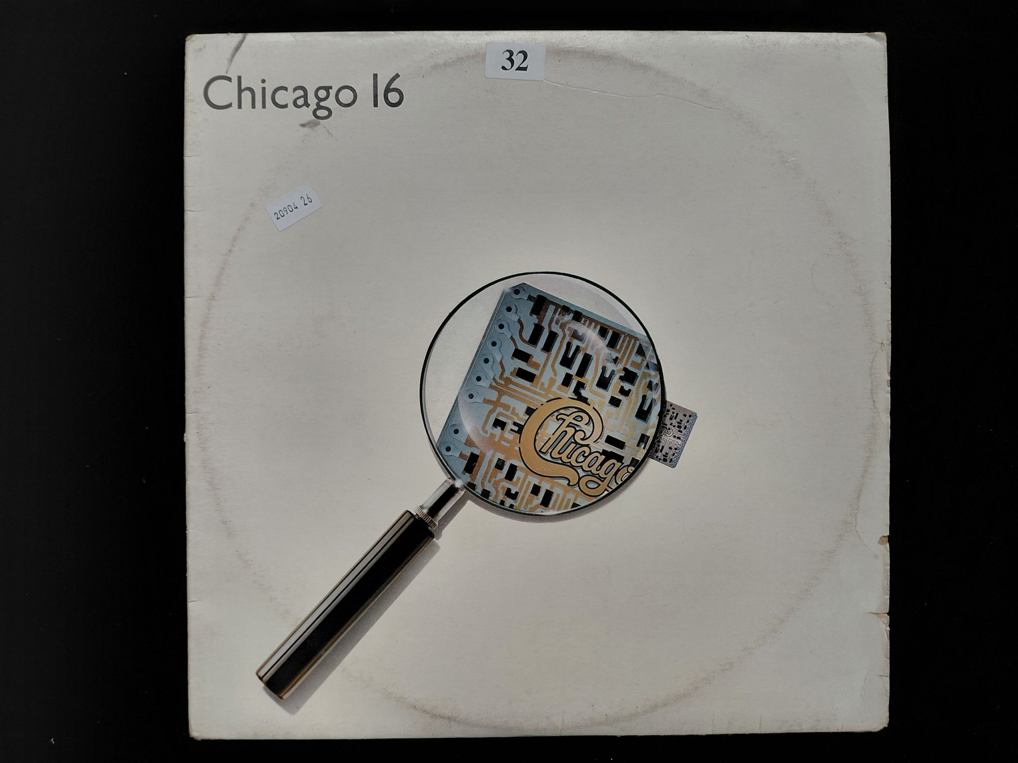 32 · CHICAGO