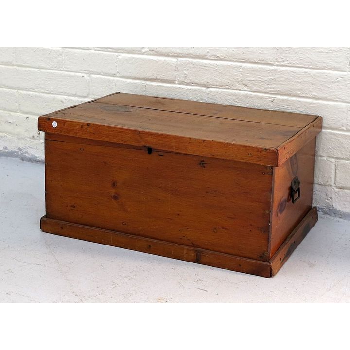 SMALL PINE CHEST