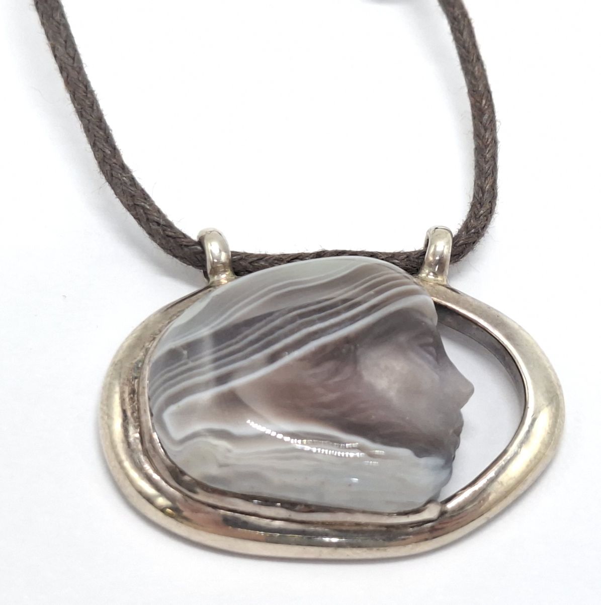 1097 · STERLING SILVER AGATE PENDANT