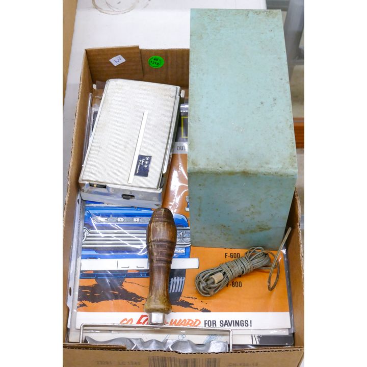 Box Assorted Vintage Radios etc.