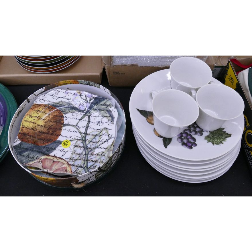 2 Sets Rosana Botanic Plates & Snack Plates