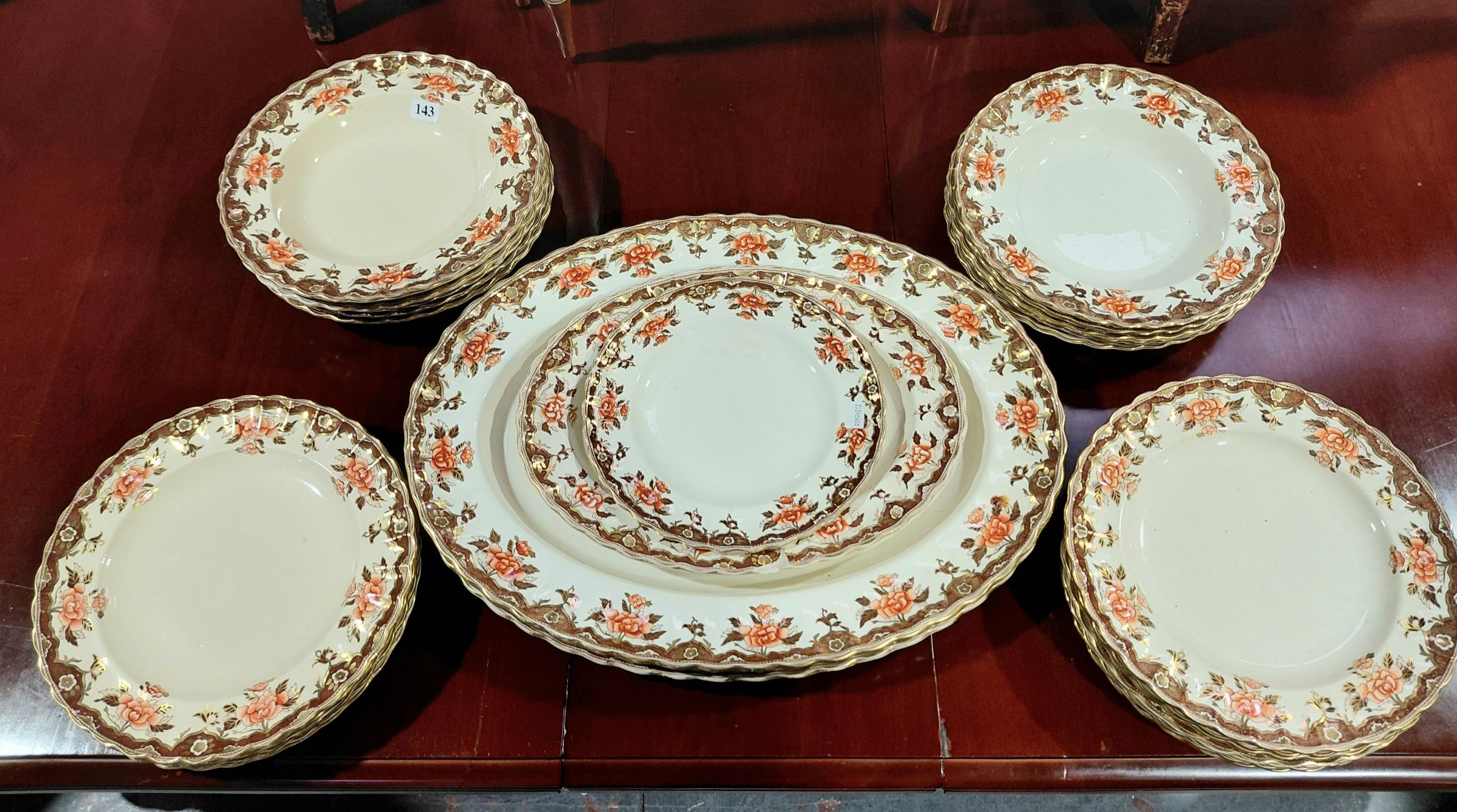 143 · SPODE DINNERWARE