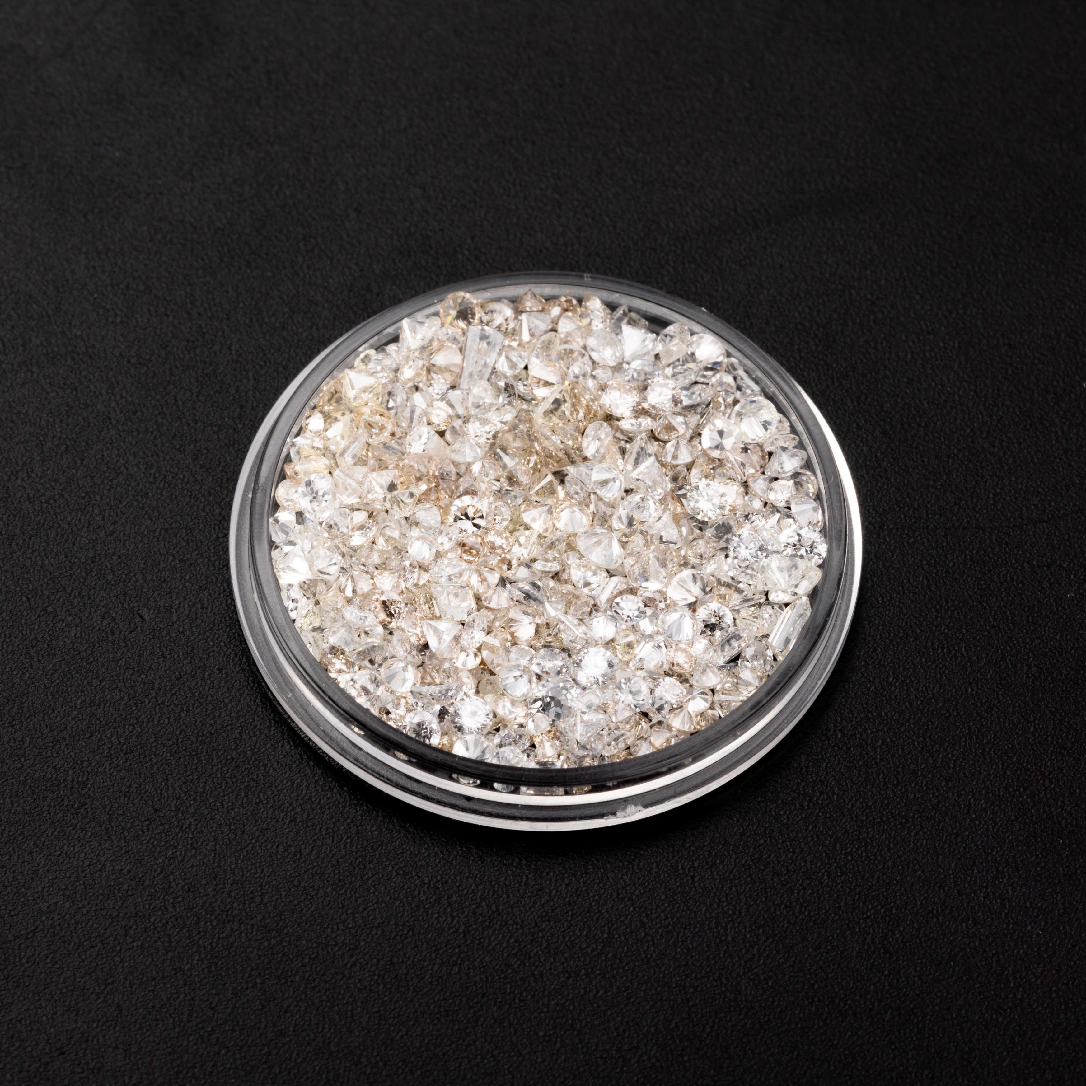 401 · 10 Carat Parcel of Loose Diamonds