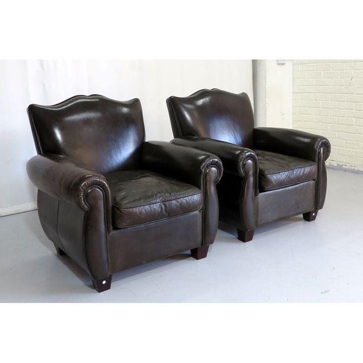 FINE PAIR OF LEATHER UPHOLSTERED ARMCHAIRS