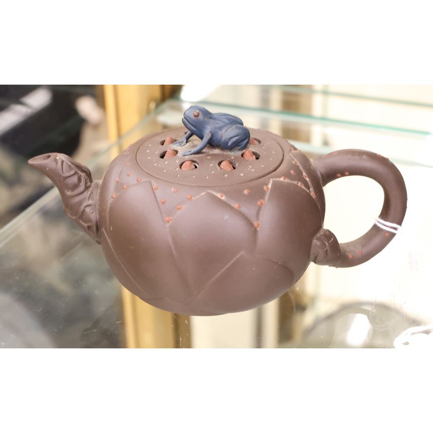 Chinese Yixing Frog Finial Small Teapot 6''