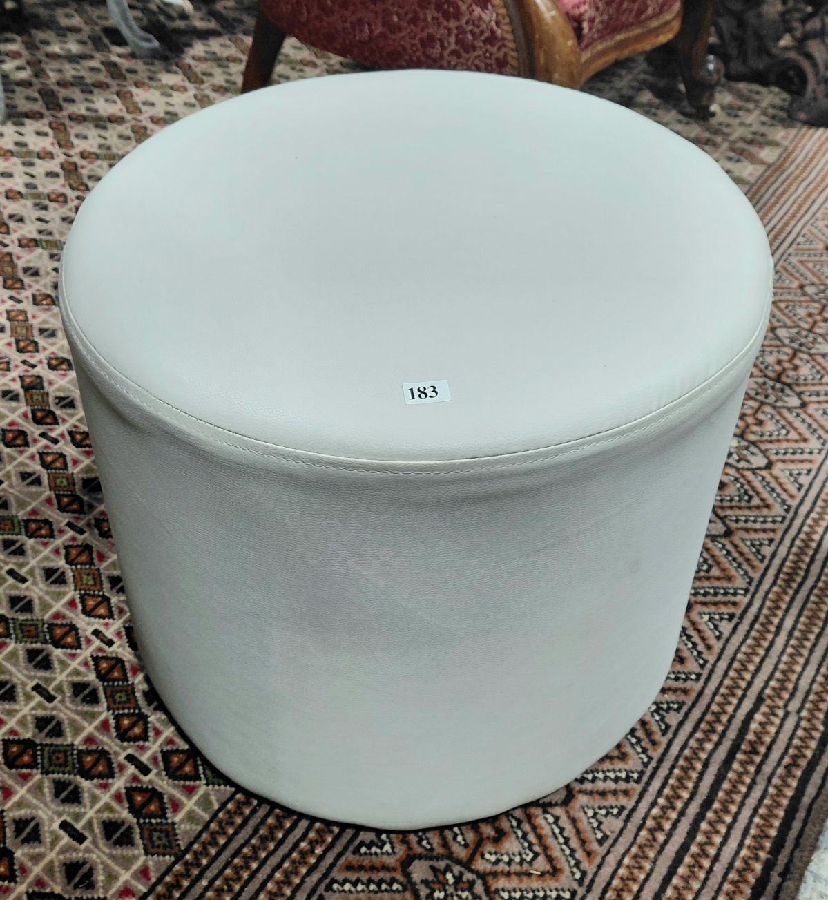 183 · VINYL STOOL