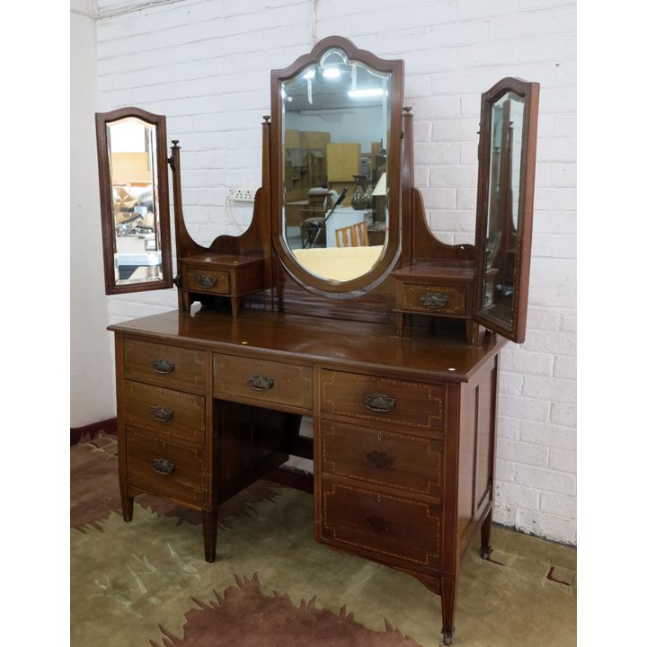 EDWARDIAN INLAID MAHOGANY DRESSING TABLE