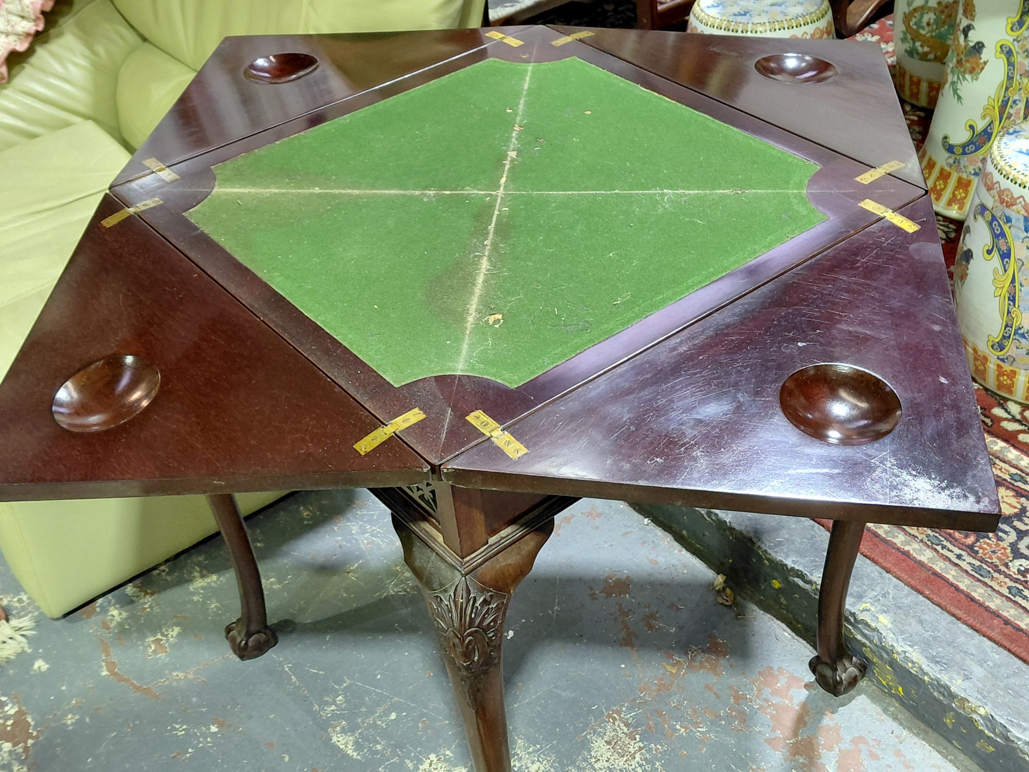 253 · ENVELOPE FOLDING GAMES TABLE