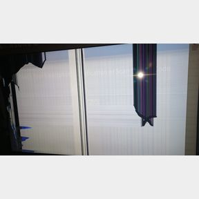 Samsung 75" AU7000 UHD Crystal Processor 4K Smart TV-SCREEN CRACKED, NO HDMI, SCREWS & REMOTE-51484/37