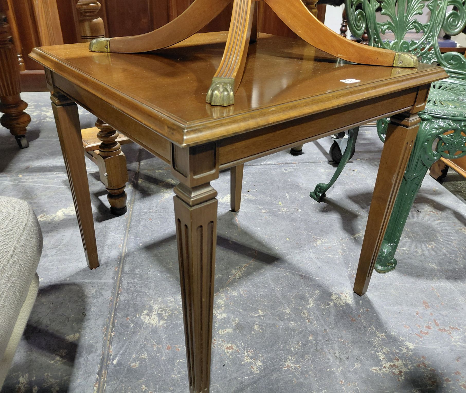 192 · WOODEN OCCASIONAL TABLE