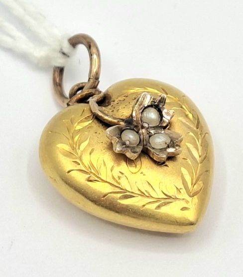 1113 · 9CT GLOLD PENDANT