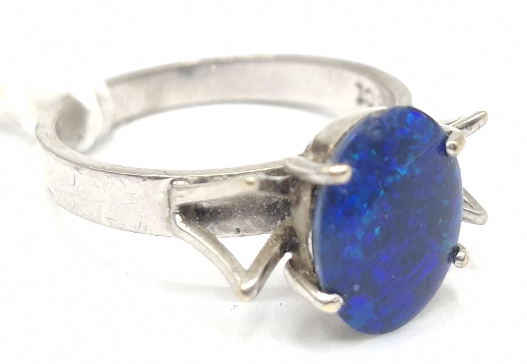 1099 · 7CT GOLD OPAL RING