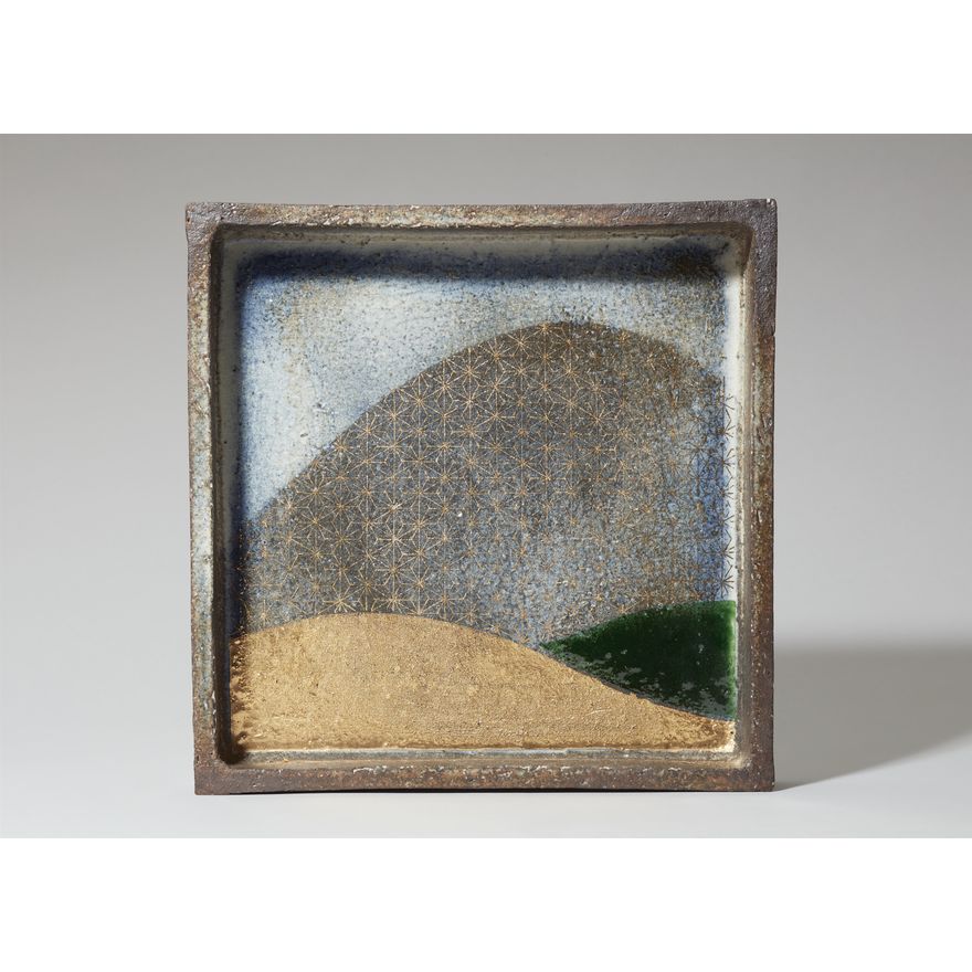 A large square dish by Katô Shigemi. Late 20th century