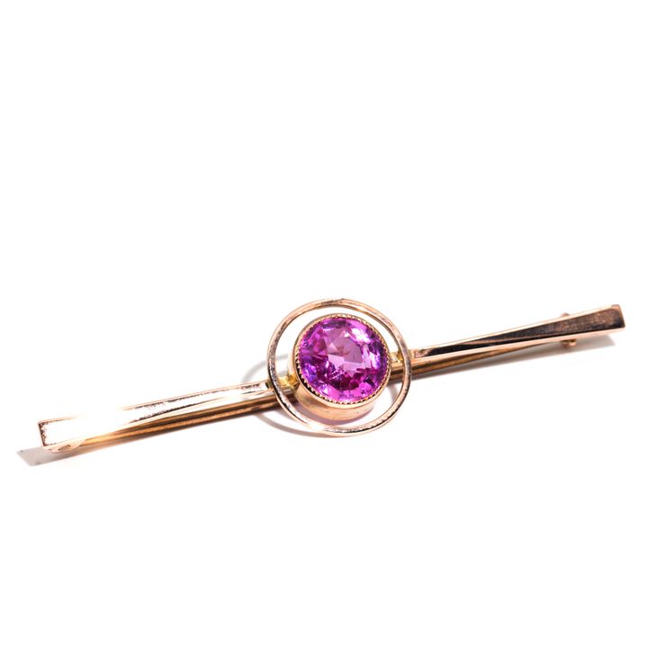 9 Carat Synthetic Sapphire Brooch,
