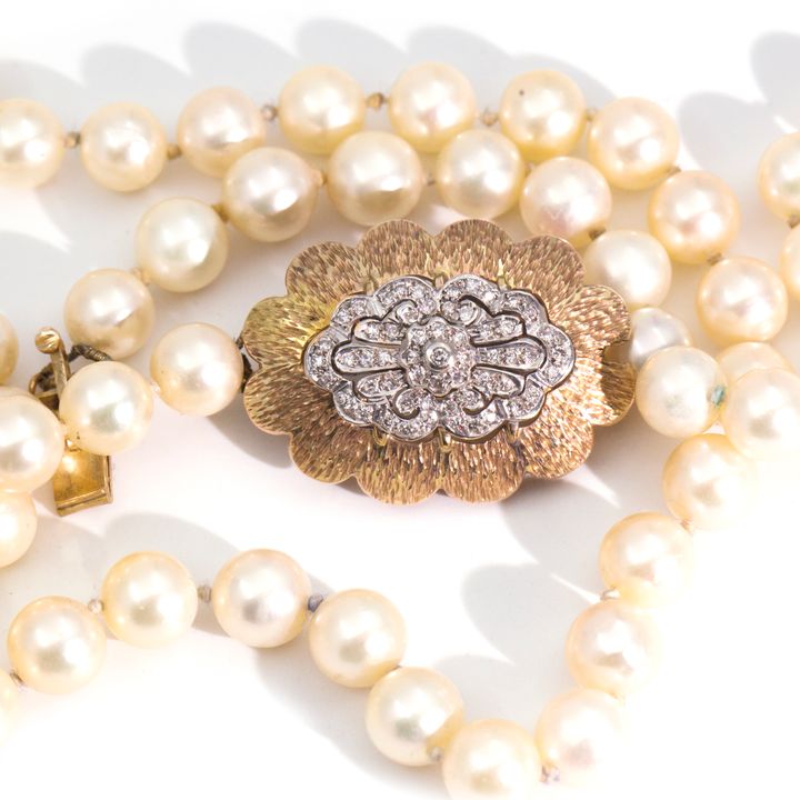 Pearl Necklace & Diamond Clasp/Brooch