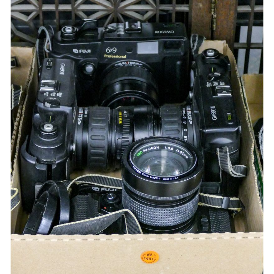 Box 4pc Fuji 6x9 GW690III Cameras with Lenses
